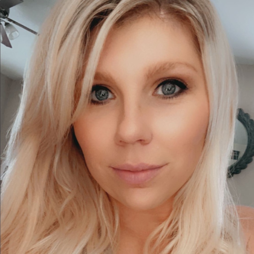 Meet your Posher, Jennifer